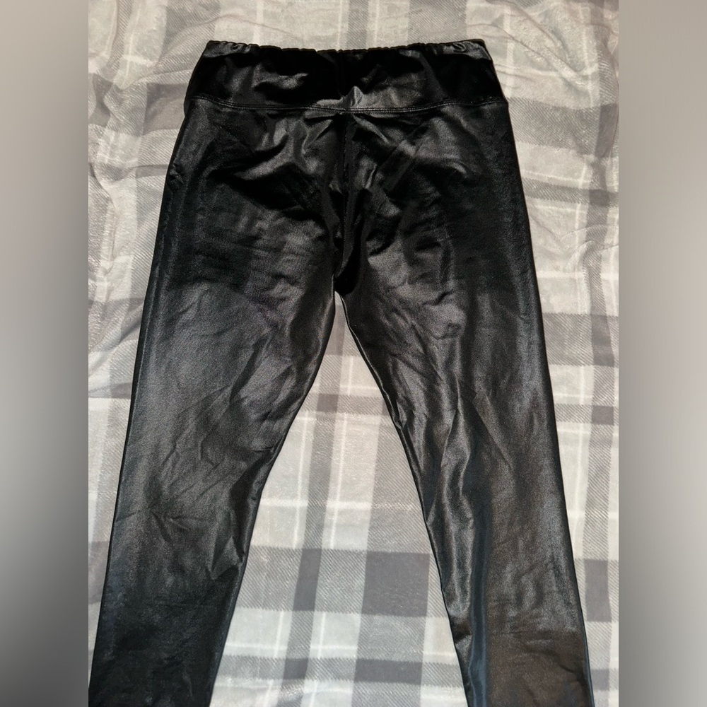 Fake leather leggings